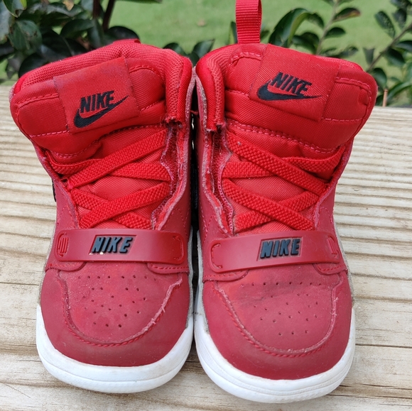 Nike Air Jordan Legacy High Tops - Picture 3 of 7